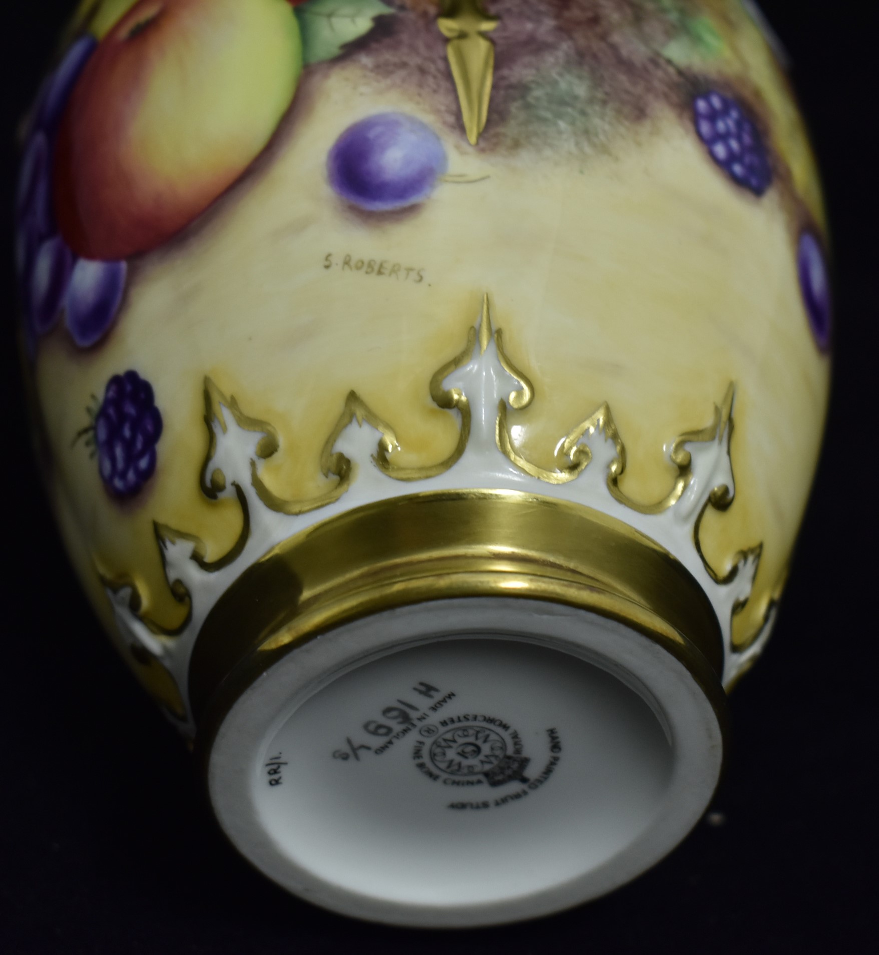 Royal Worcester vase. - Image 2 of 2