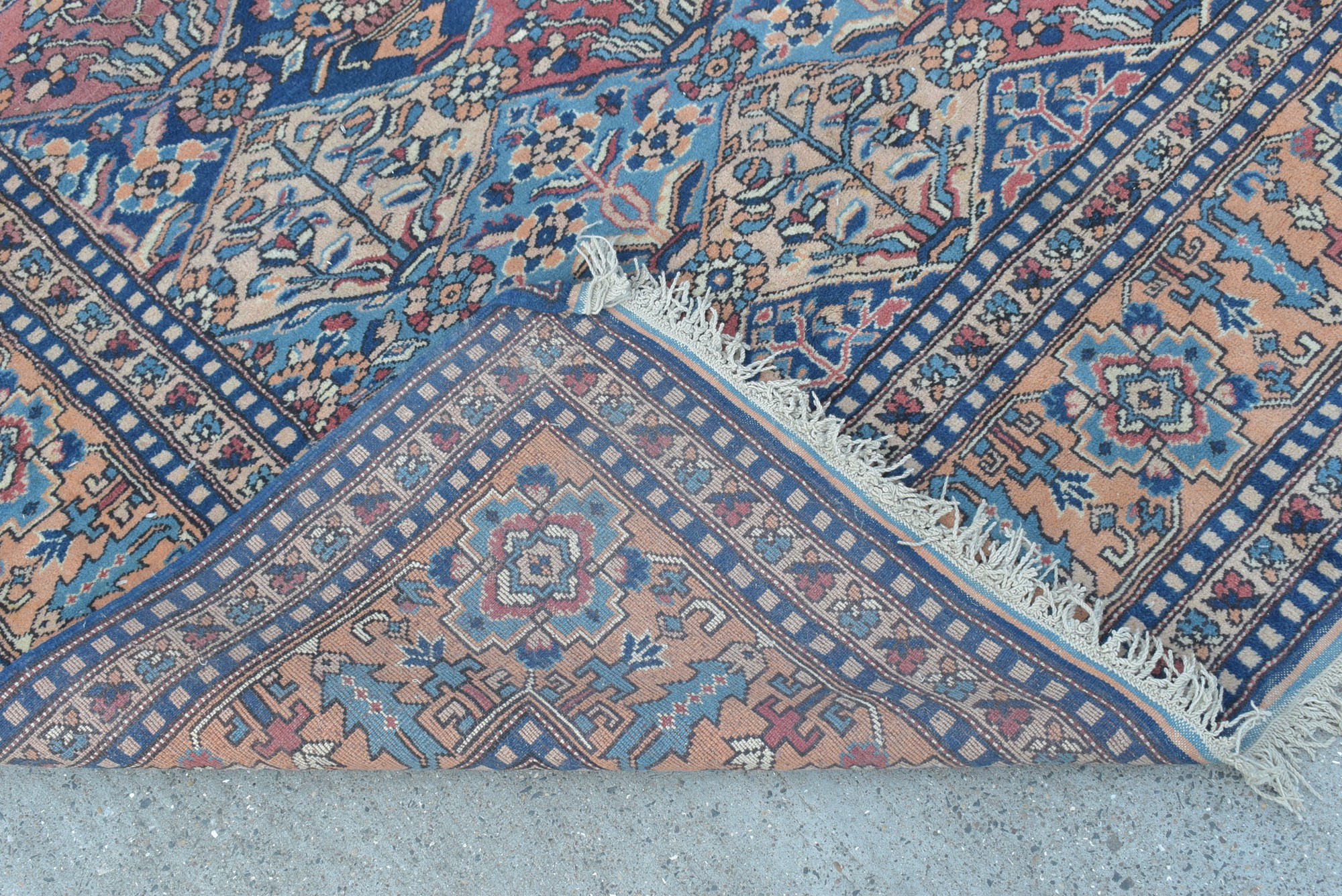 Bakhtiari carpet - Image 4 of 4