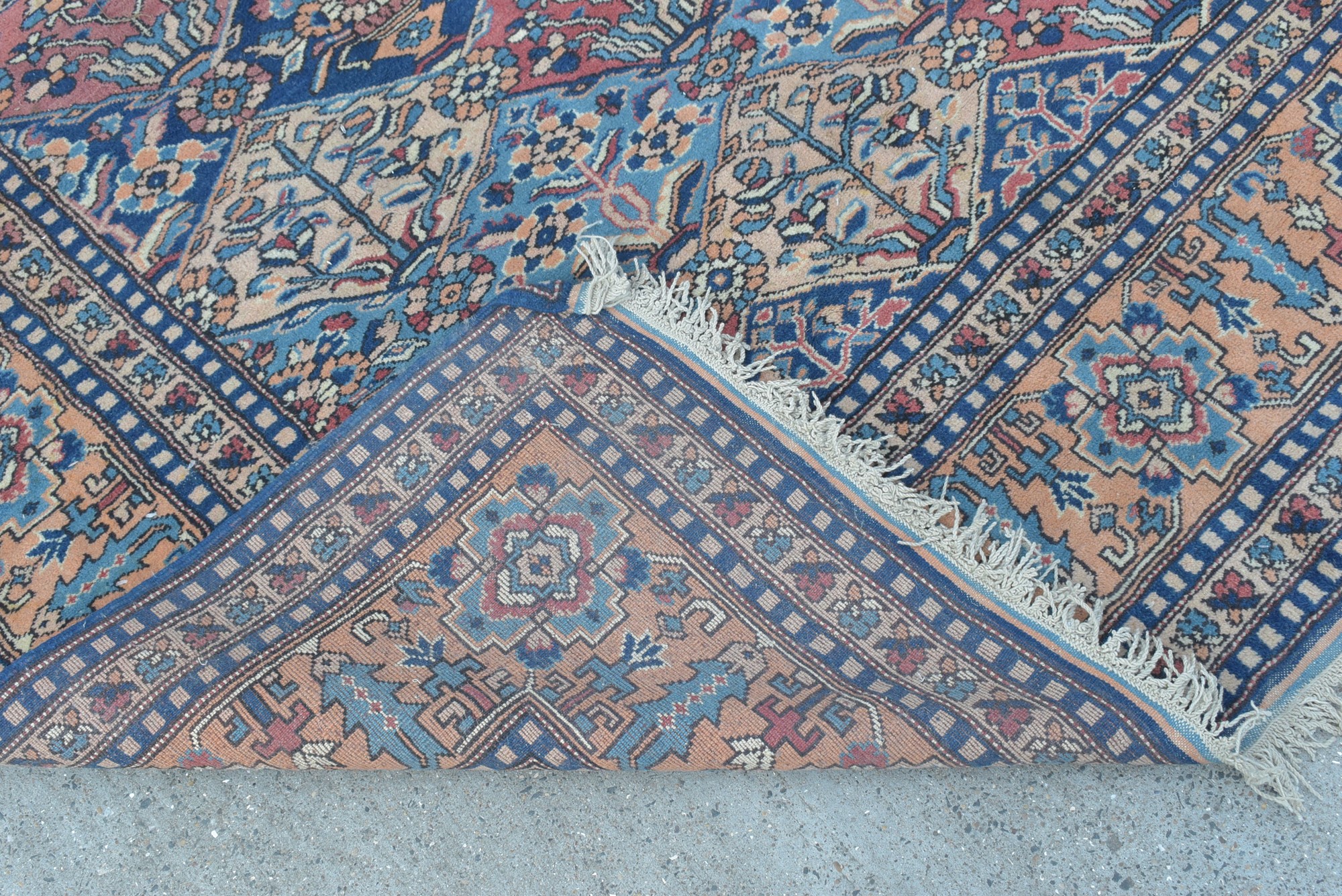 Bakhtiari carpet - Image 3 of 4