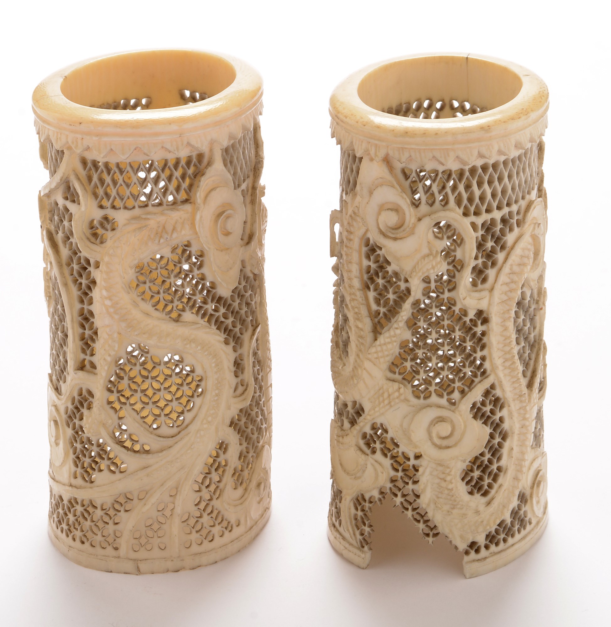 Pair of small Chinese ivory vases - Image 8 of 10