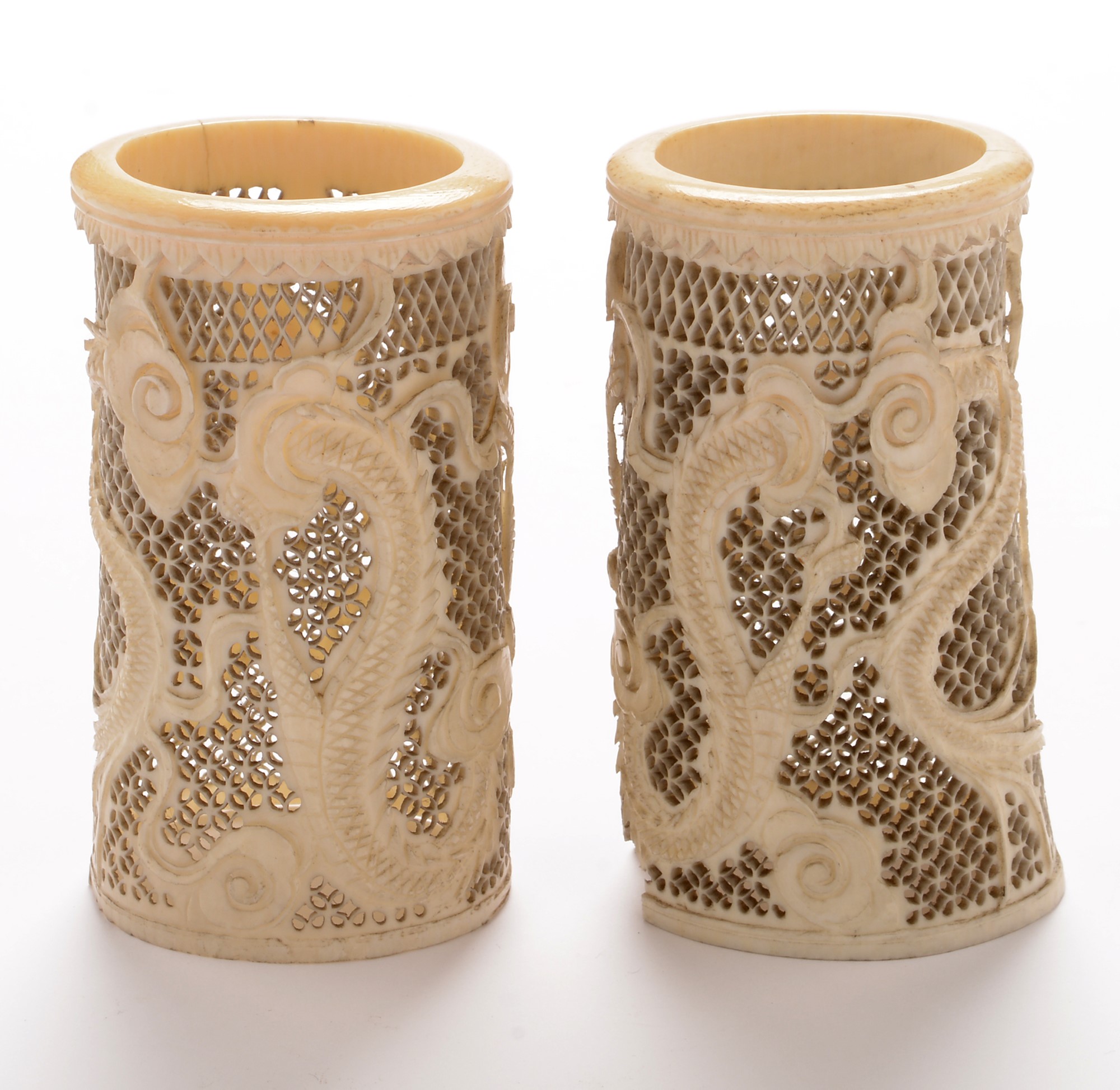 Pair of small Chinese ivory vases - Image 3 of 10