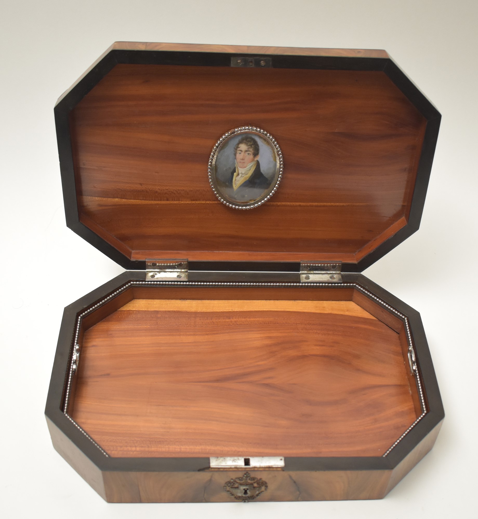 An early 19th century memoriam box, - Image 18 of 21