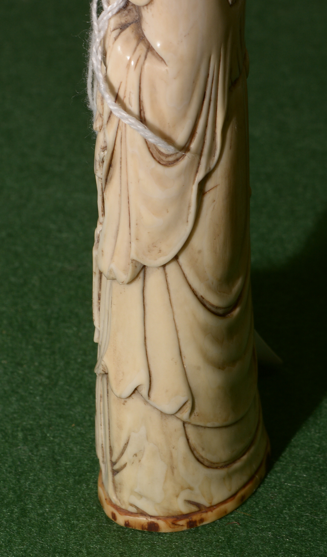 Chinese Ivory figure of Quanyin - Image 9 of 11