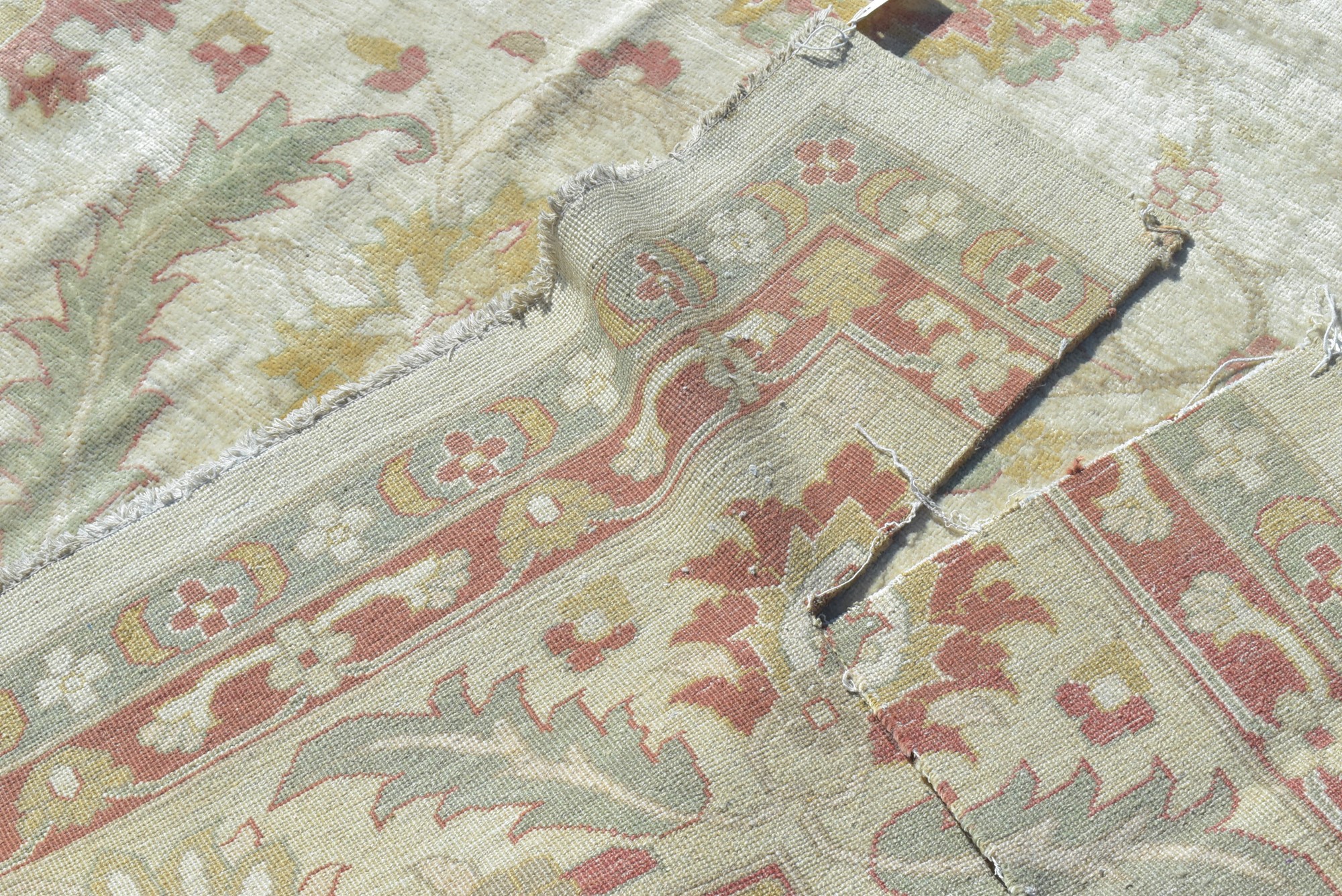 Large Tabriz carpet - Image 4 of 10