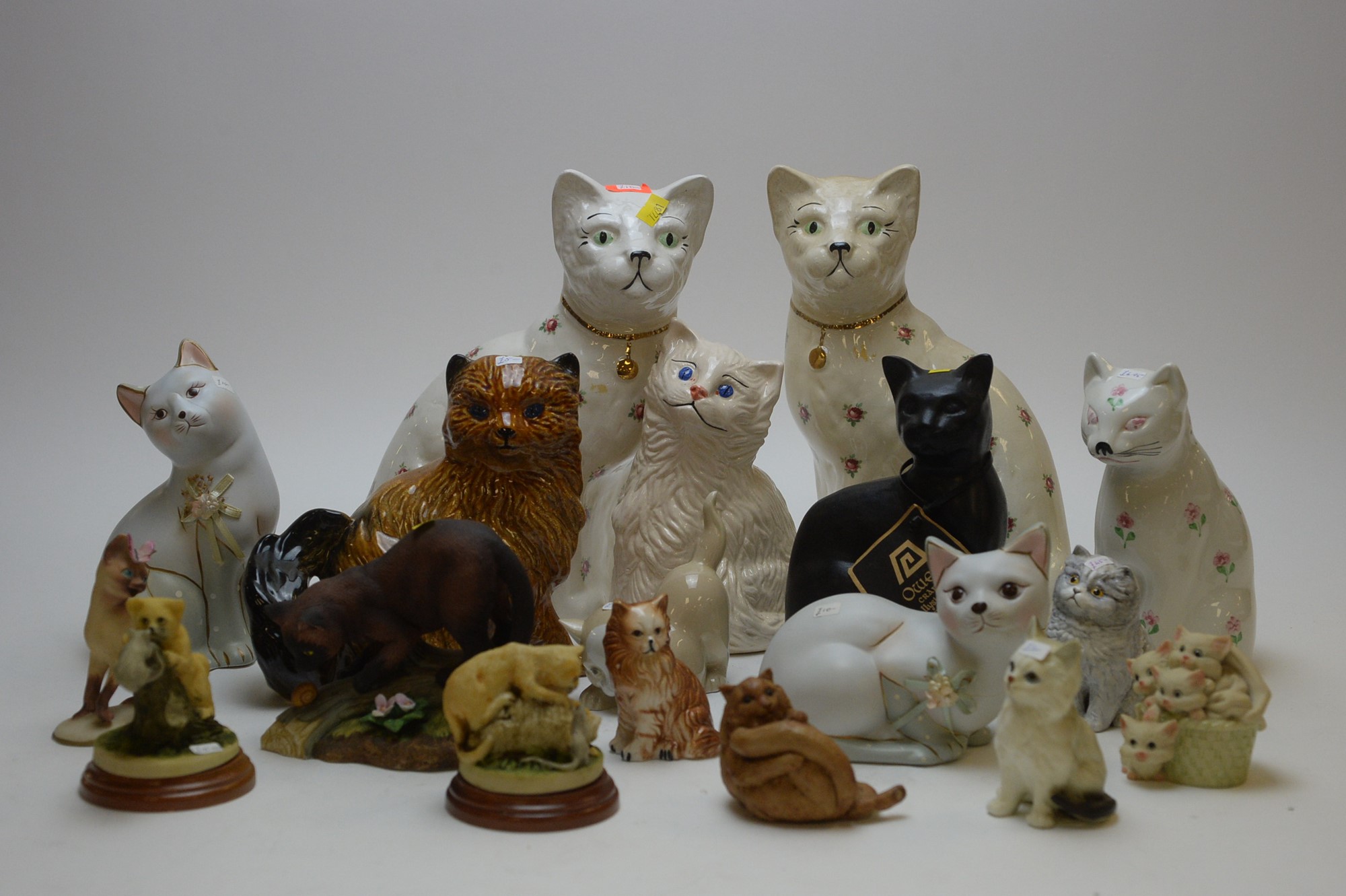 Pottery cats