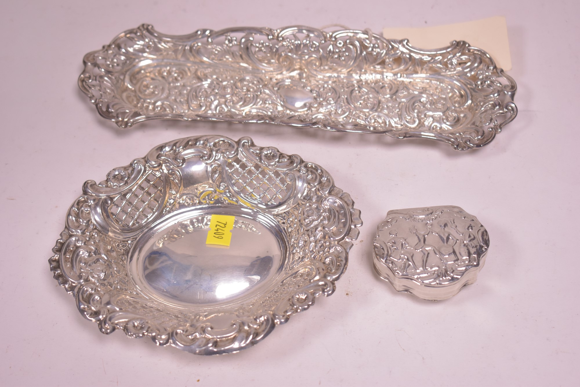 Silver snuff box and two bonbon dishes