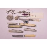 Jewellery and fruit knives