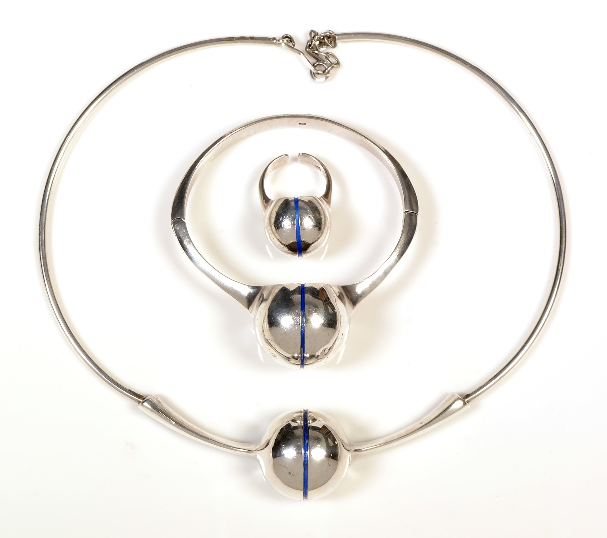 Suite of silver jewellery