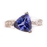 Tanzanite and diamond ring