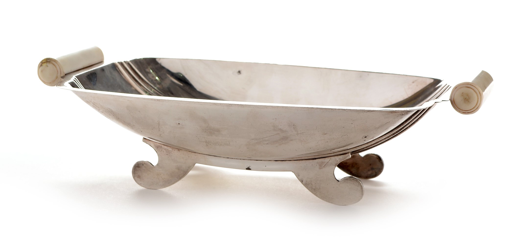 An Art Deco silver dish