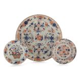 Chinese 'Imari' charger and two plates