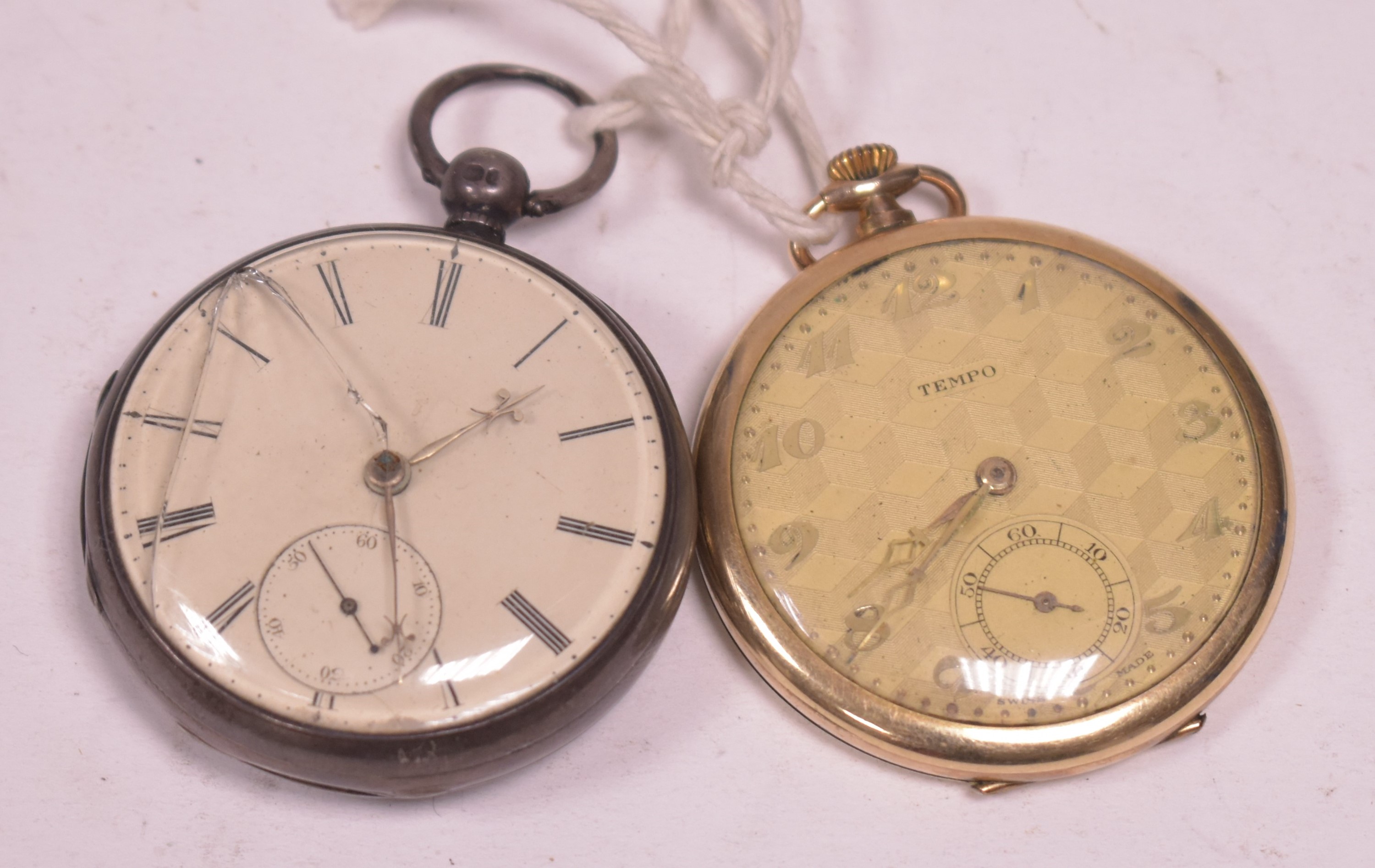 Silver pocket watch and a gilt cased pocket watch