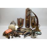 Mixed hunting related items.