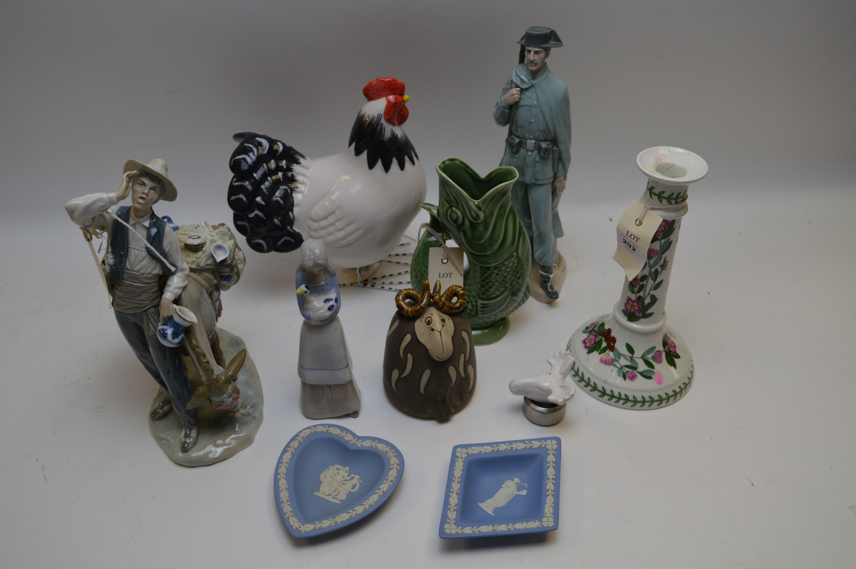 Mixed figurines