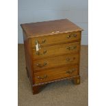 Small Georgian-style chest of drawers.