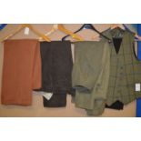 Mixed clothing, mainly tweed