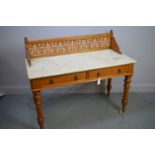 Early 20th Century marble-topped washstand