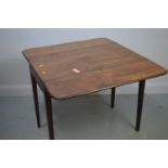 19th Century mahogany Pembroke table