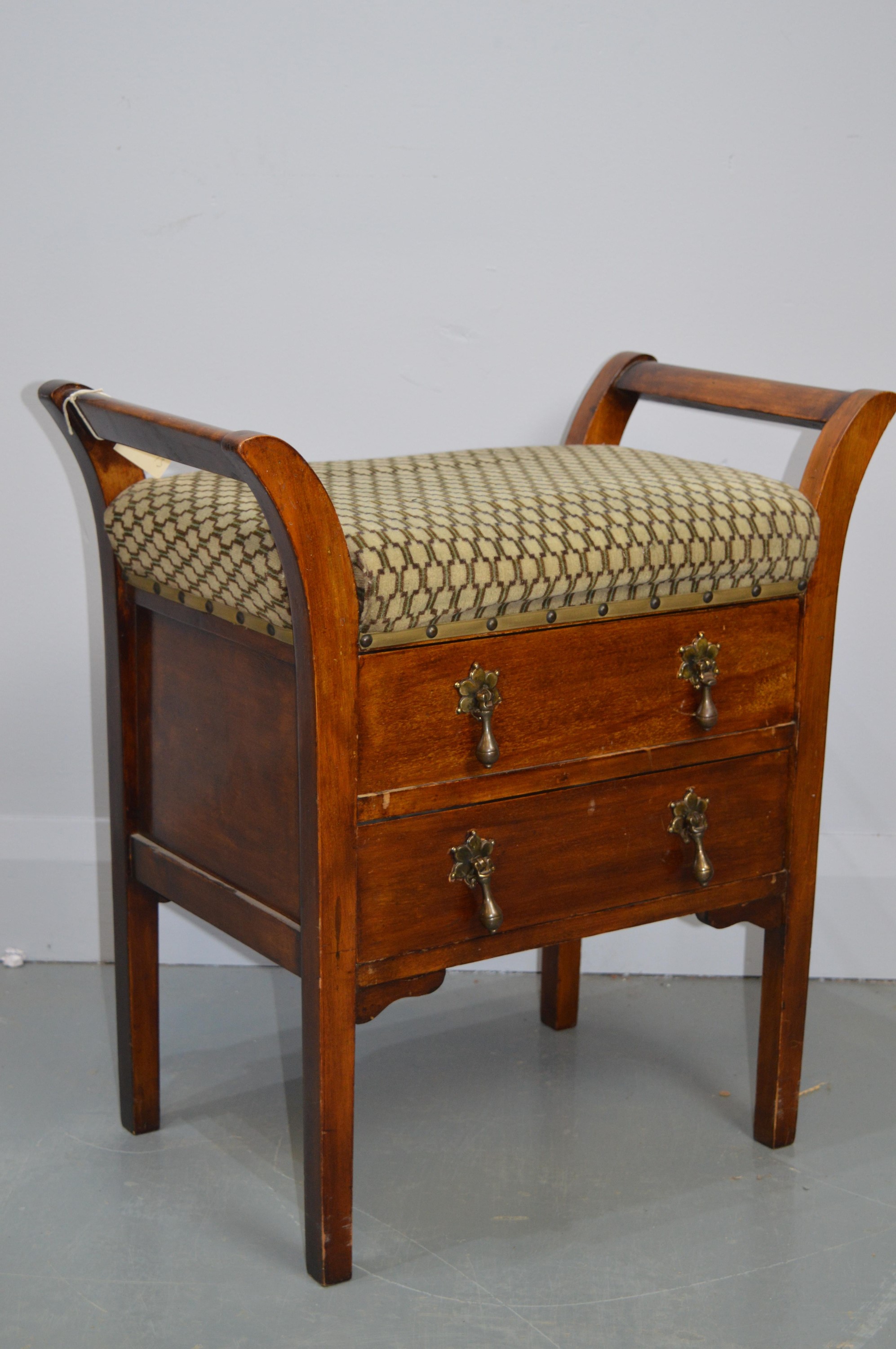 Early 20th Century piano stool.