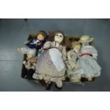 Plush teddies / Four dolls