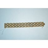 An 18ct yellow gold bracelet