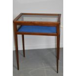 20th Century mahogany bijouterie table