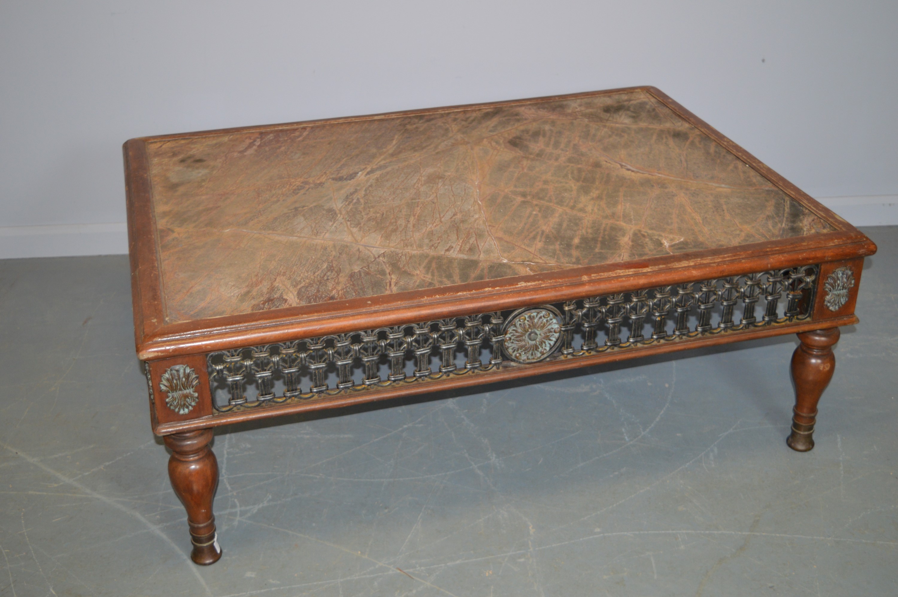 20th Century marble-topped coffee table