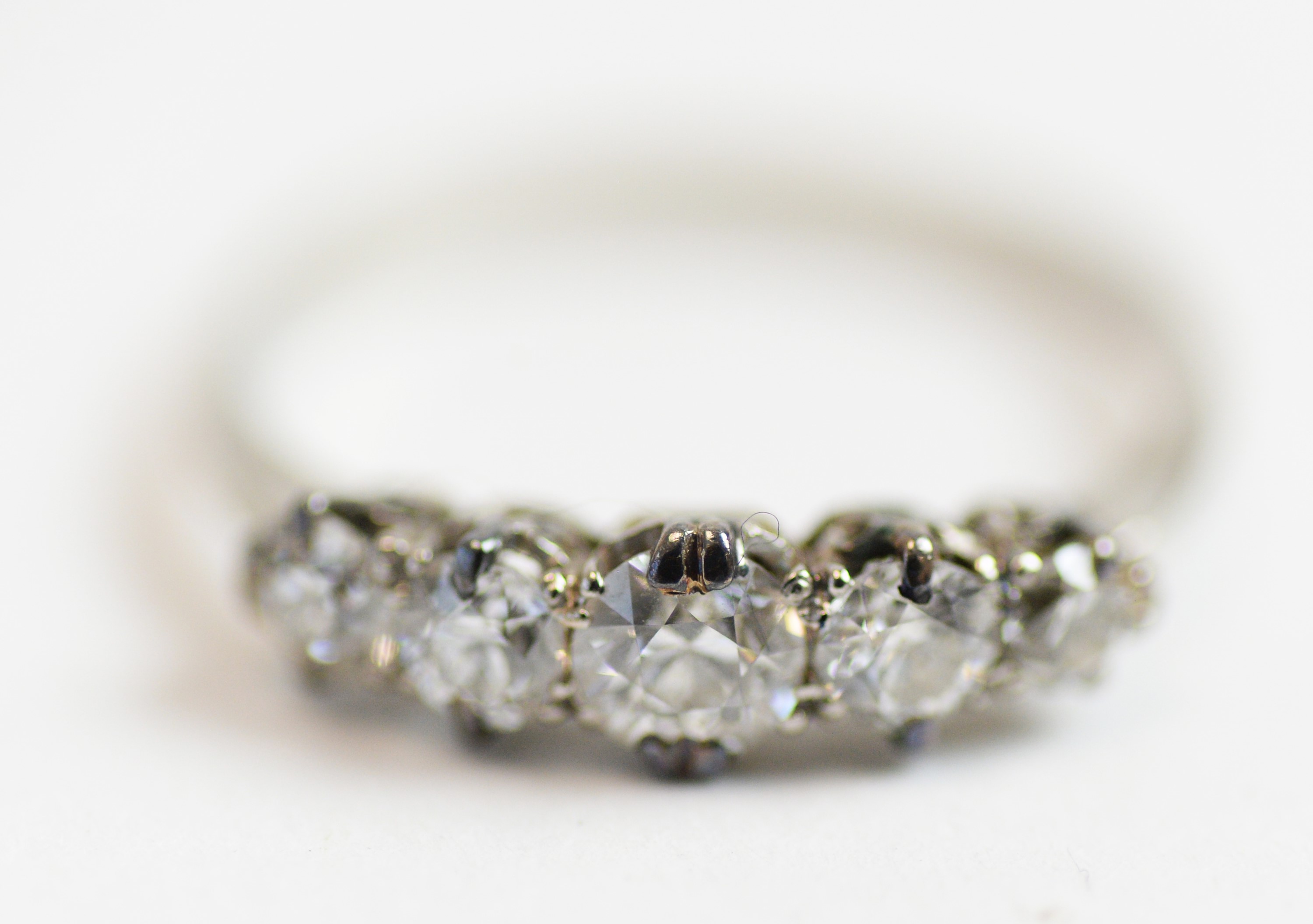 Five stone diamond ring - Image 2 of 5