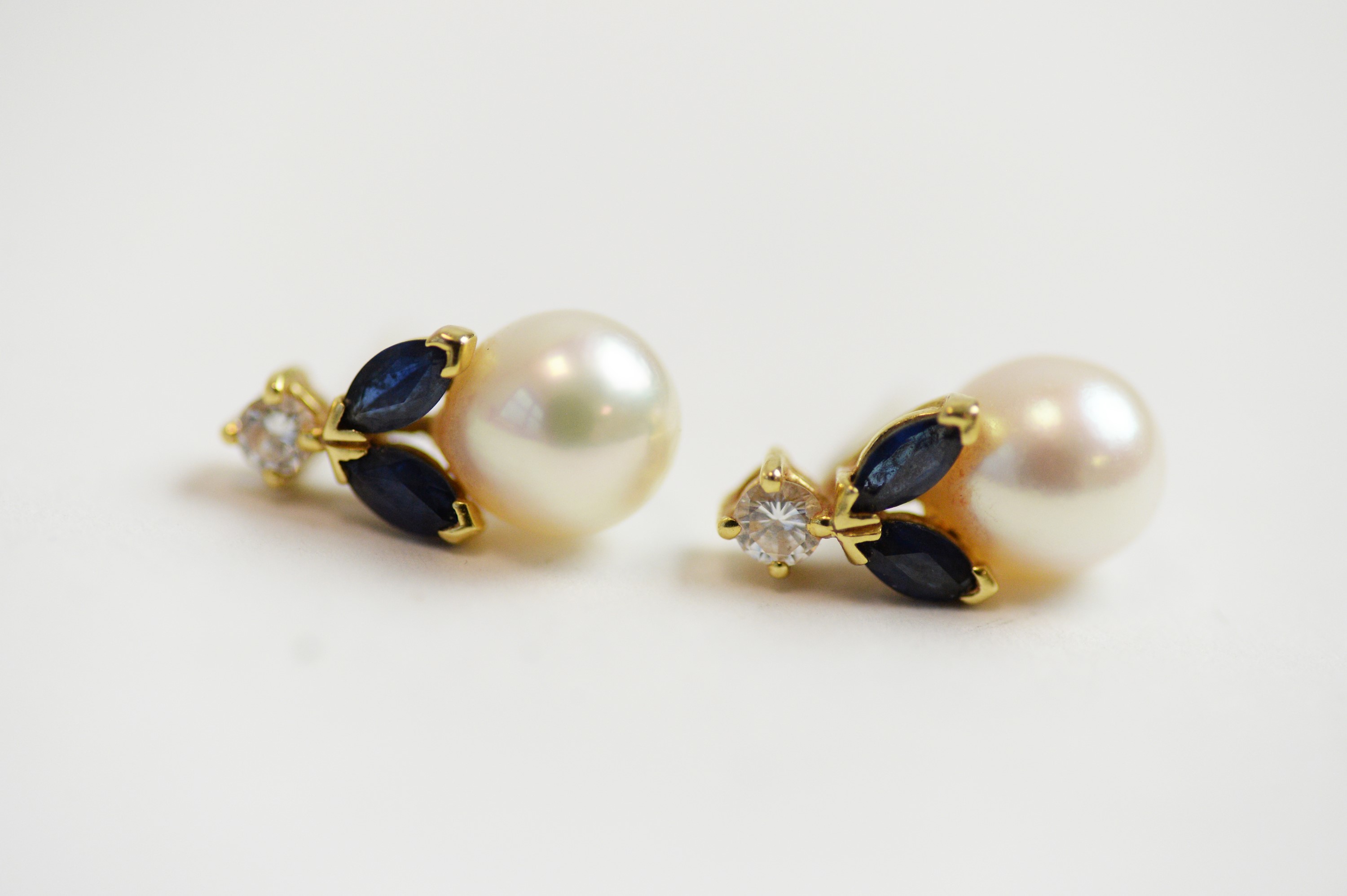 Pearl, diamond and sapphire necklace, bracelet and earrings - Image 5 of 6