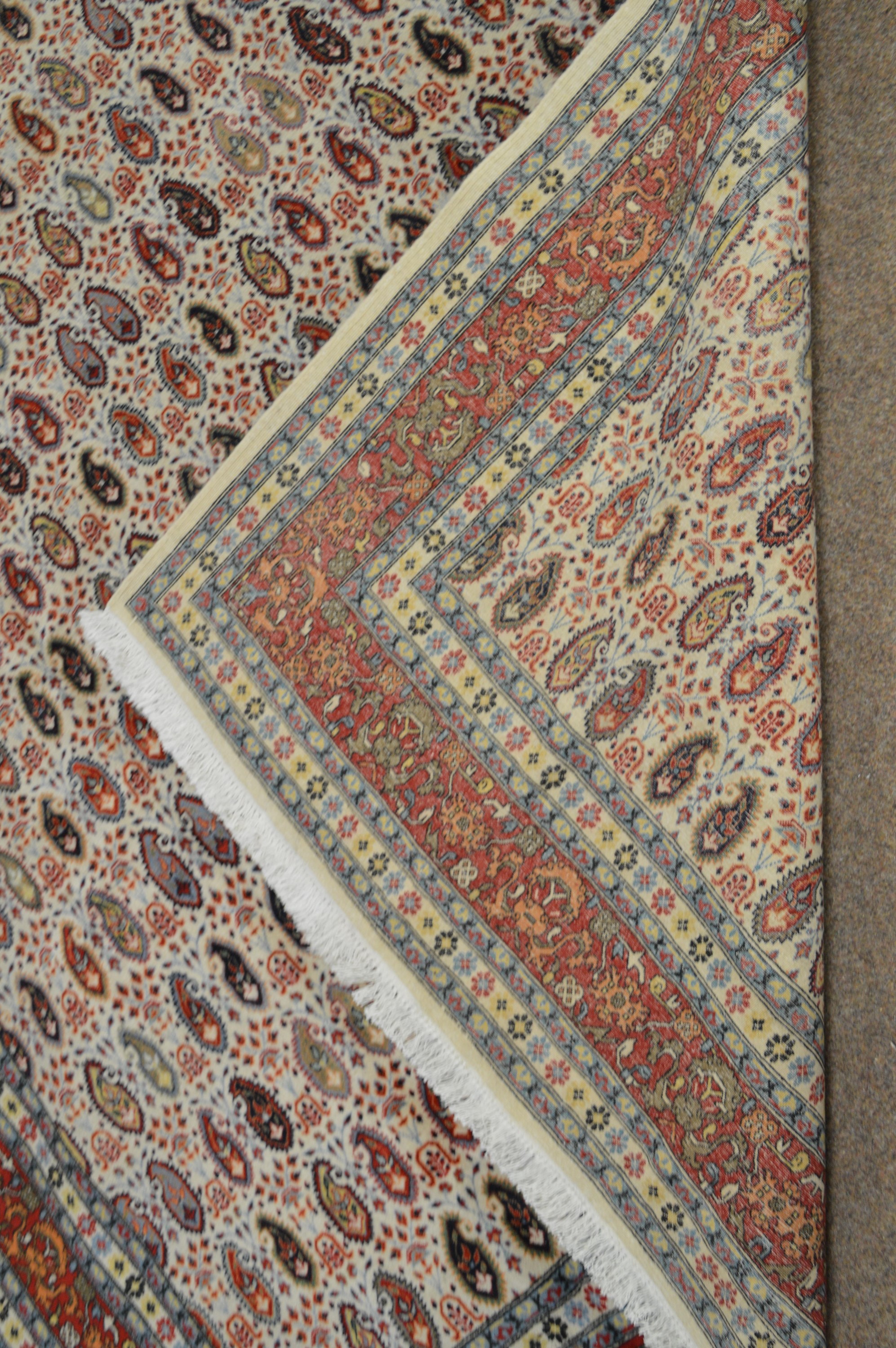Hereke carpet - Image 2 of 4