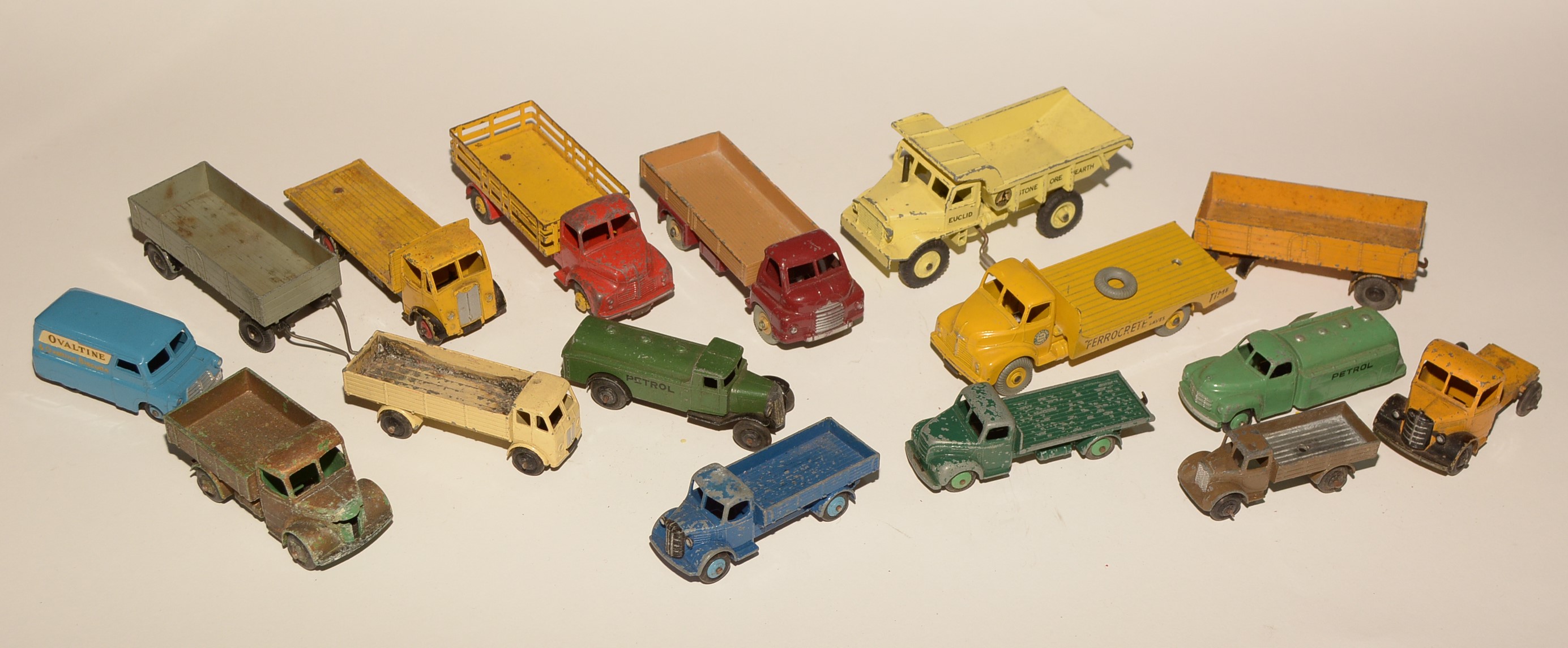 Dinky vehicles unboxed