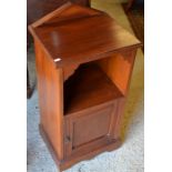 An Edwardian bedside cabinet to/w a George III mahogany toilet mirror and a chair (3)