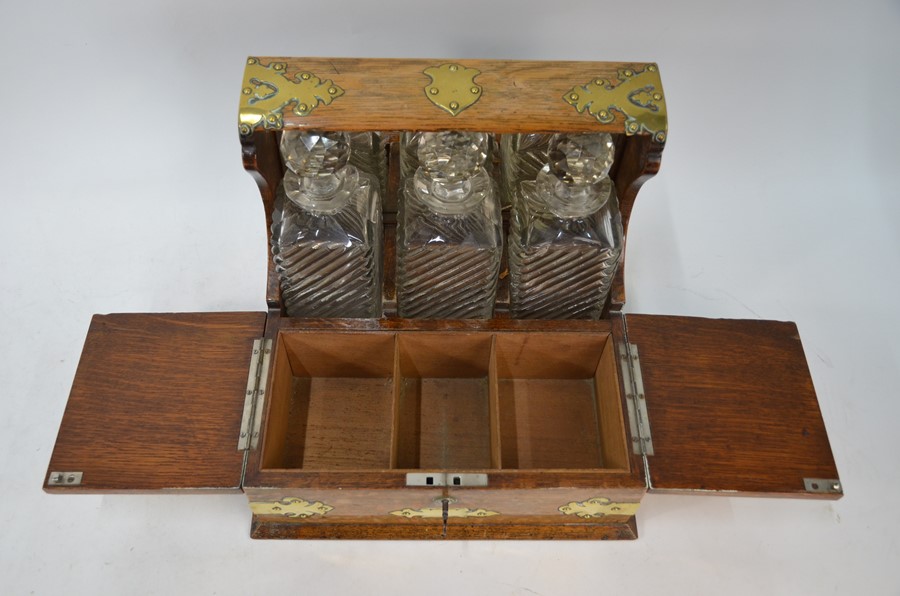 Victorian brass-mounted oak tantalus/cigar humidor - Image 3 of 10