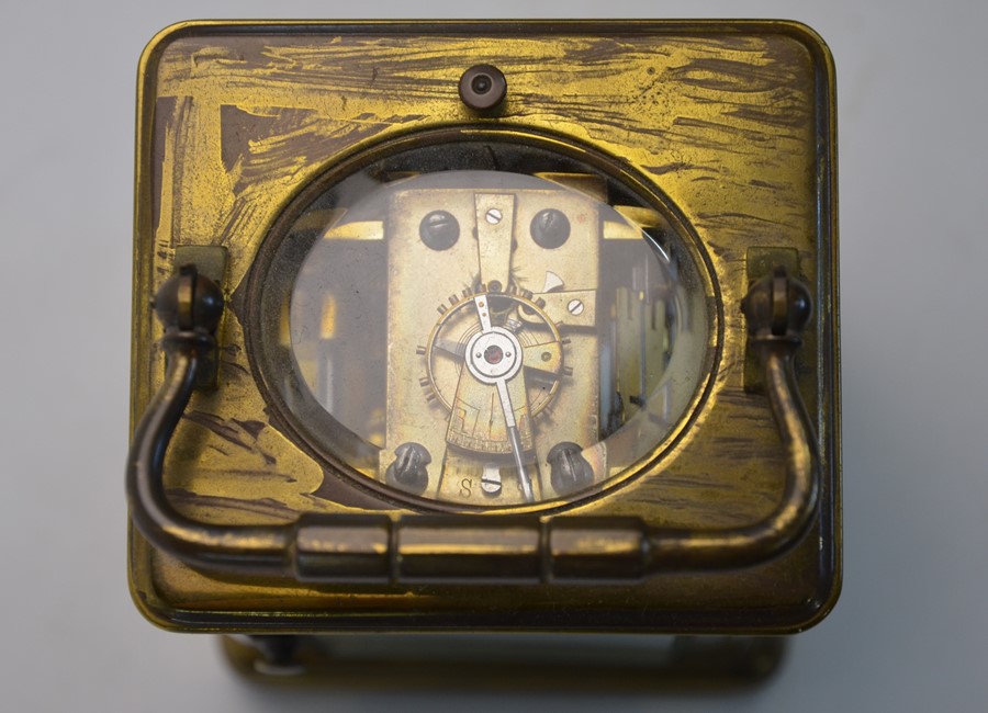 A 19th century French brass carriage clock - Image 6 of 12