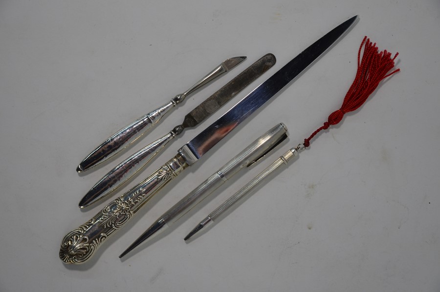 Silver 'Yard-O-Led' propelling pencil and four other silver items