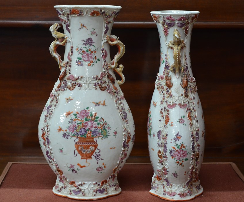 A pair of 18th century Chinese famille rose vases to/w a smaller famille rose vase - Image 2 of 12