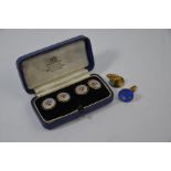 Royal Thames Yacht Club - A pair of polychrome enamel cufflinks