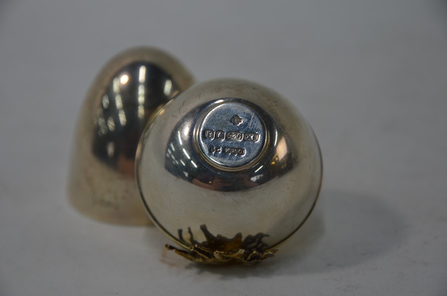 WITHDRAWN David Rhys Mills - A silver and parcel gilt 'Surprise' Easter egg, 2000 - Image 3 of 3