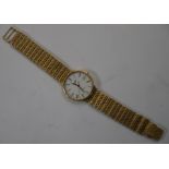 Gentleman's 9ct gold Everite wristwatch