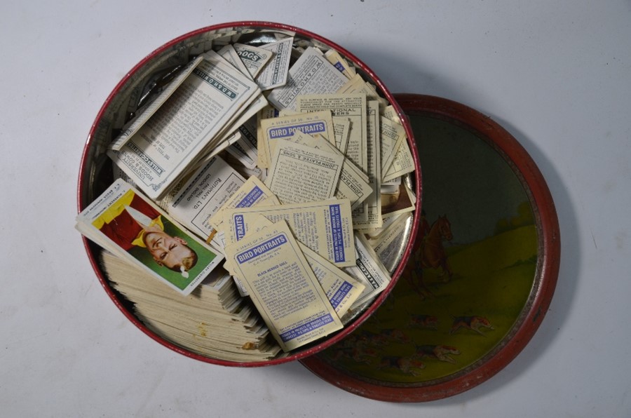 A large quantity of cigarette cards - in excess of 1,500 - Image 11 of 11