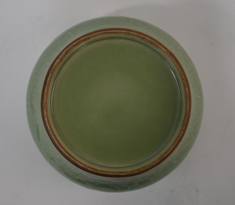 A Chinese celadon peony scroll jardiniere, Qing or later, 15 cm high - Image 3 of 9