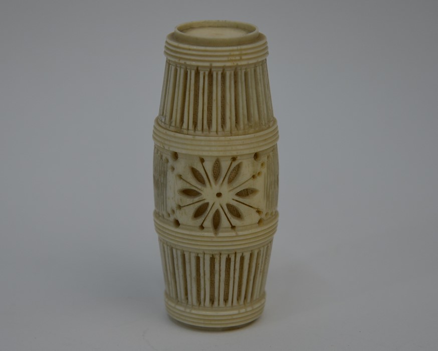 A 19th century Chinese ivory cricket cage/carrier - Image 4 of 5