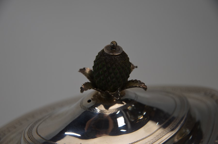 A George III silver teapot on stand - Image 5 of 6