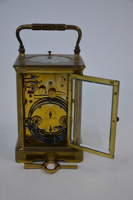 A 19th century French brass carriage clock - Image 3 of 12