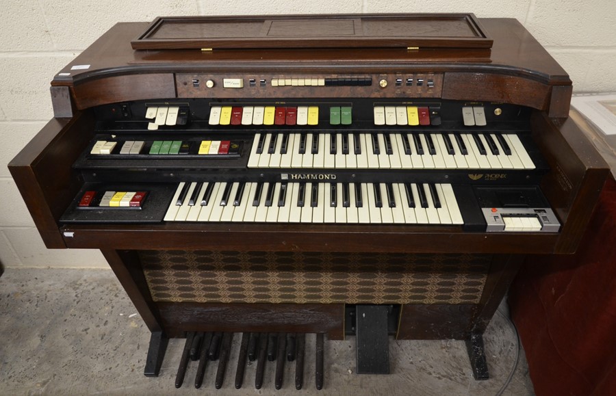A Hammond electric organ and stool a/f not testedNo sound, fires up, button/tabs broken - Image 2 of 5