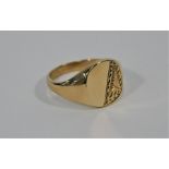 A 9ct yellow gold gentleman's signet ring