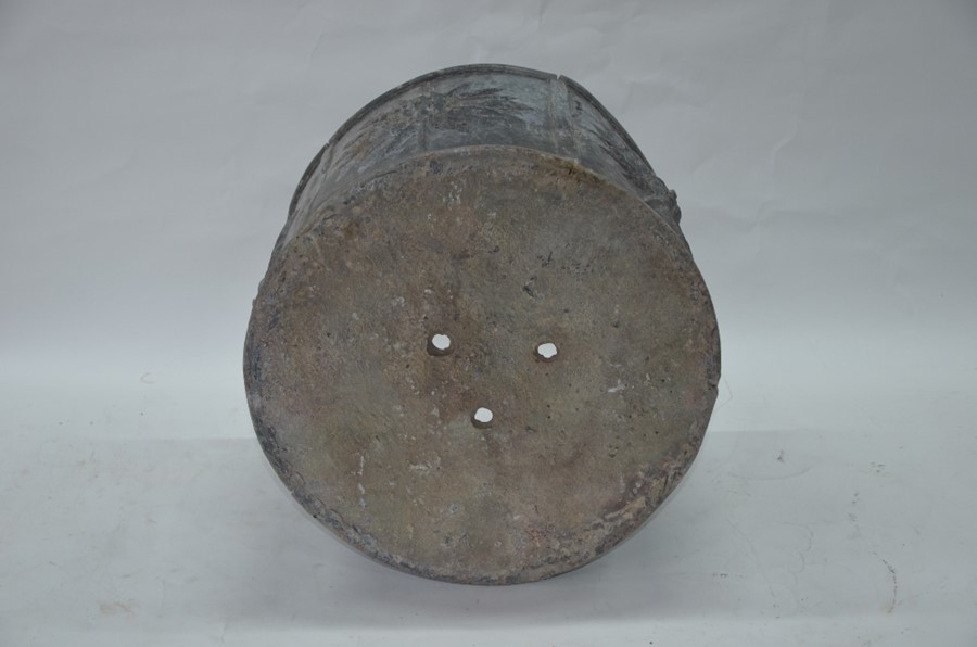 An antique lead circular planter - Image 6 of 6