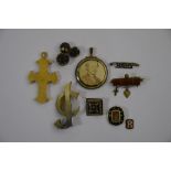 A collection of Victorian jewellery items