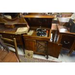 'Apollo' mahogany cabinet gramophone