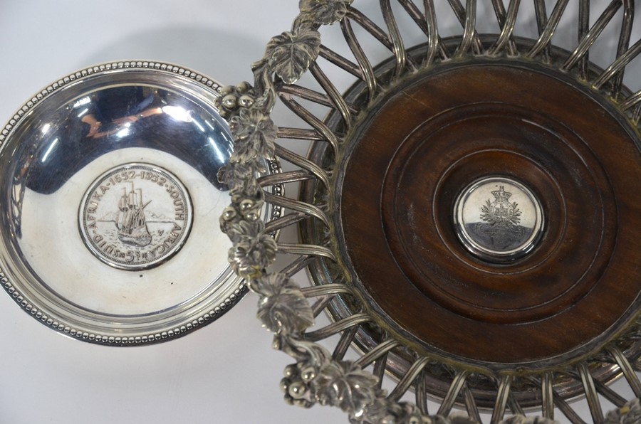A good pair of 19th century basket-design electroplated bottle coasters - Image 2 of 4